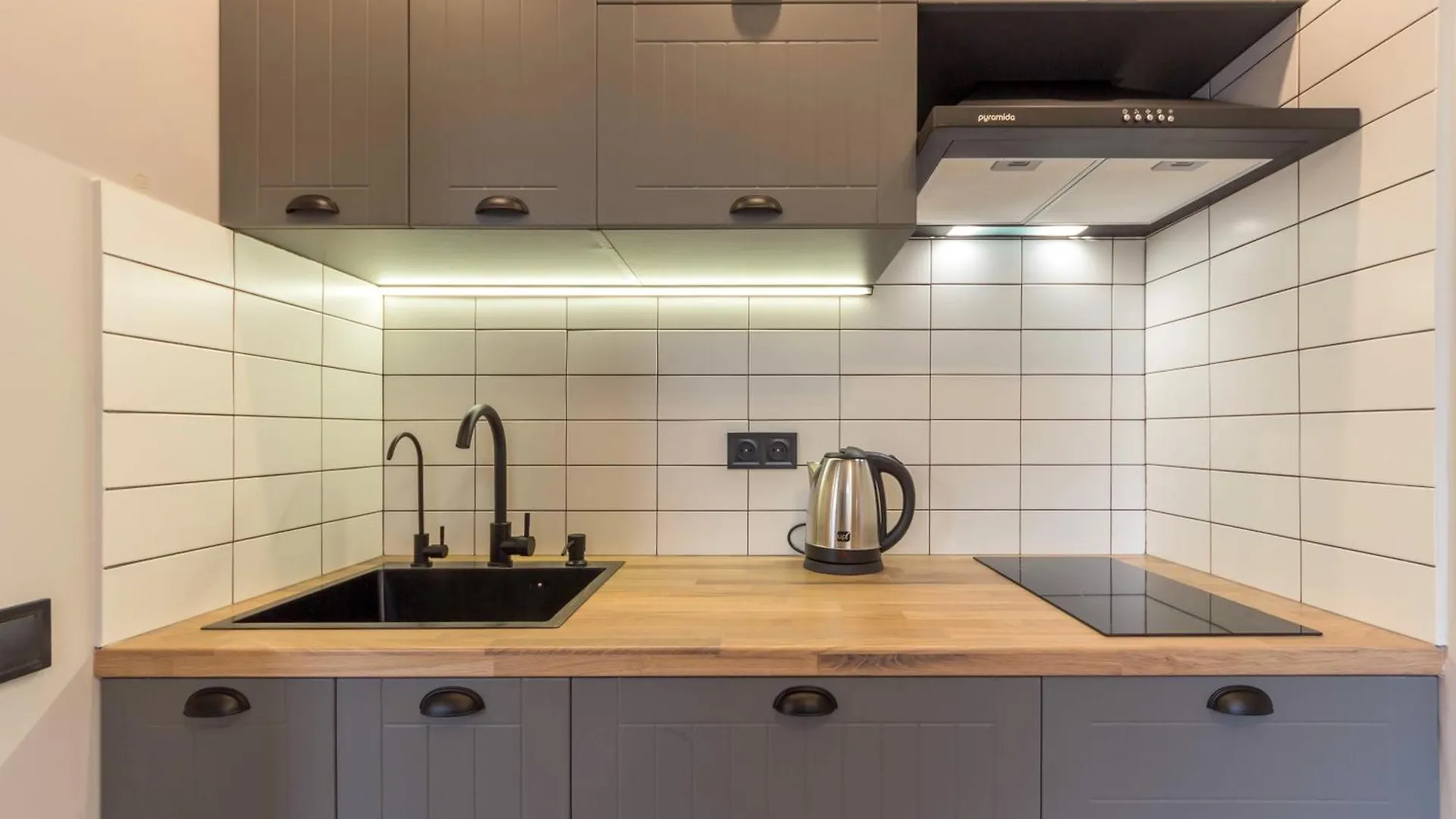 קייב Self Check-In Apartments