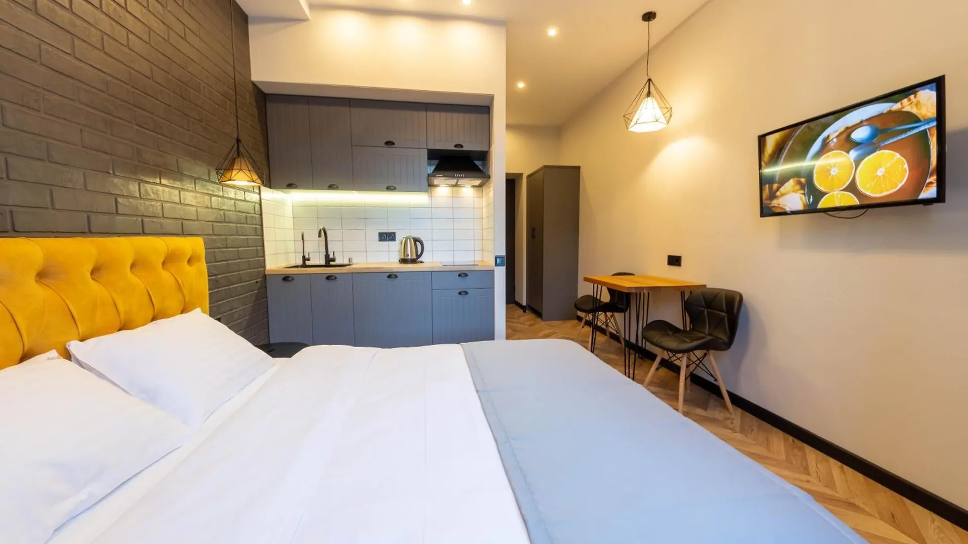 Self Check-In Apartments Kiev Ukraine
