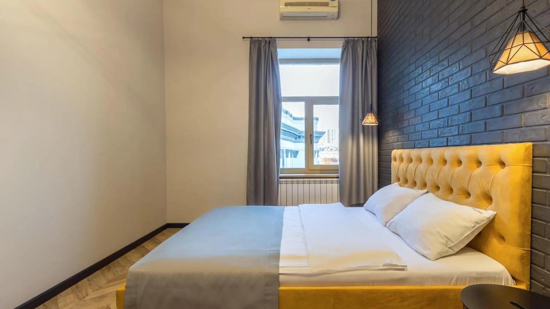Self Check-In Apartments Kiev Ukraine