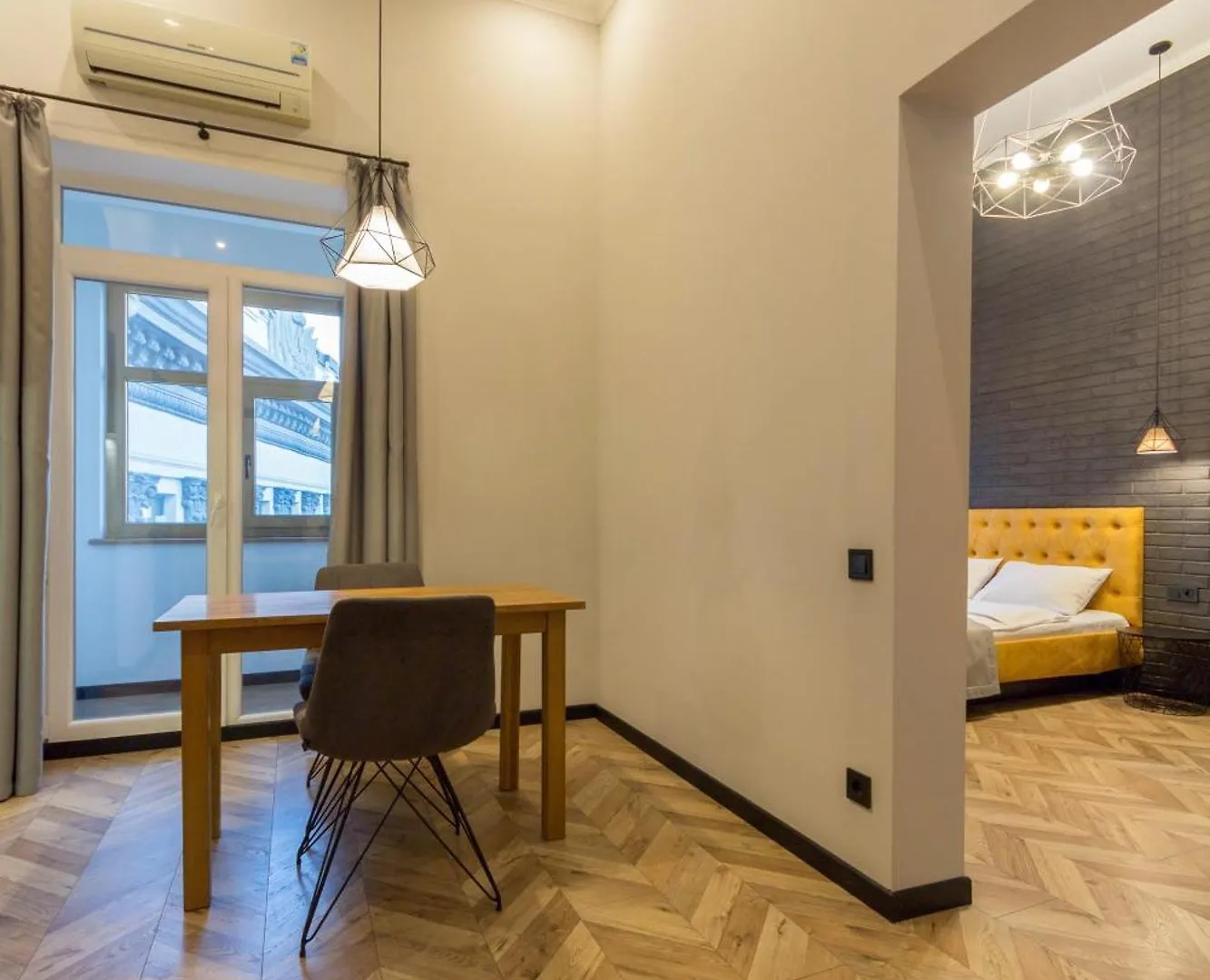 Self Check-In Apartments Kiev Ukraine