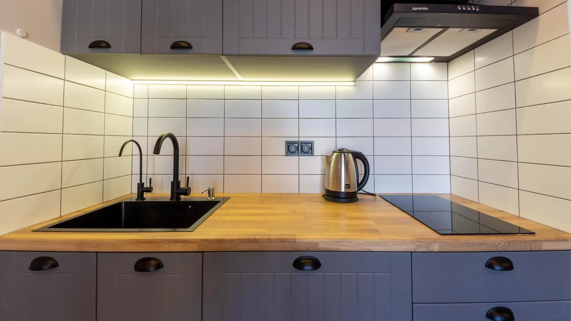 Self Check-In Apartments Киев