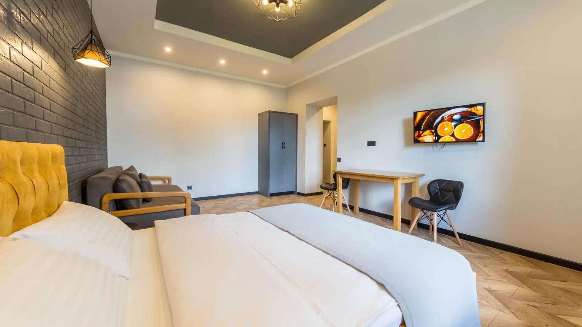 Self Check-In Apartments Киев