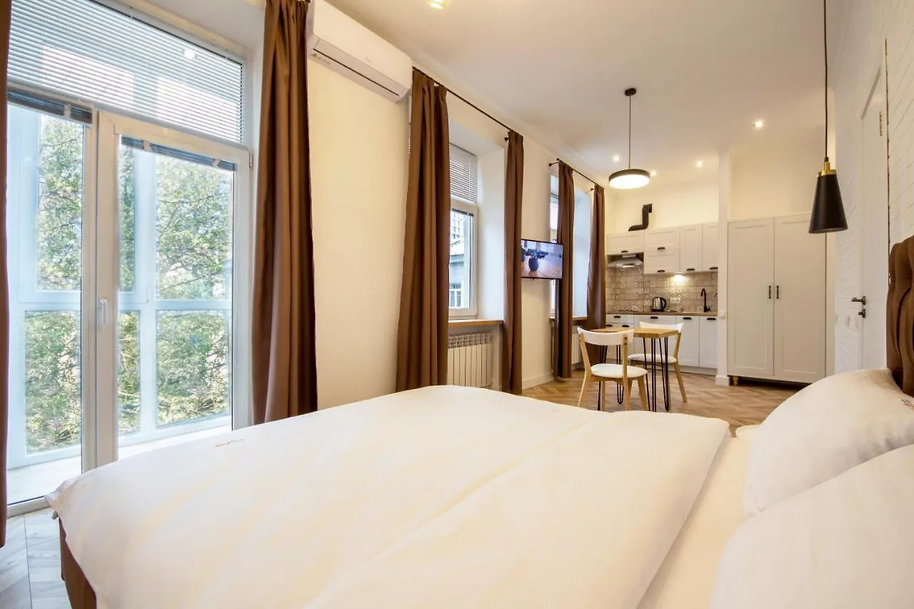 Self Check-In Apartments Kyjev 0*,  Ukrajina
